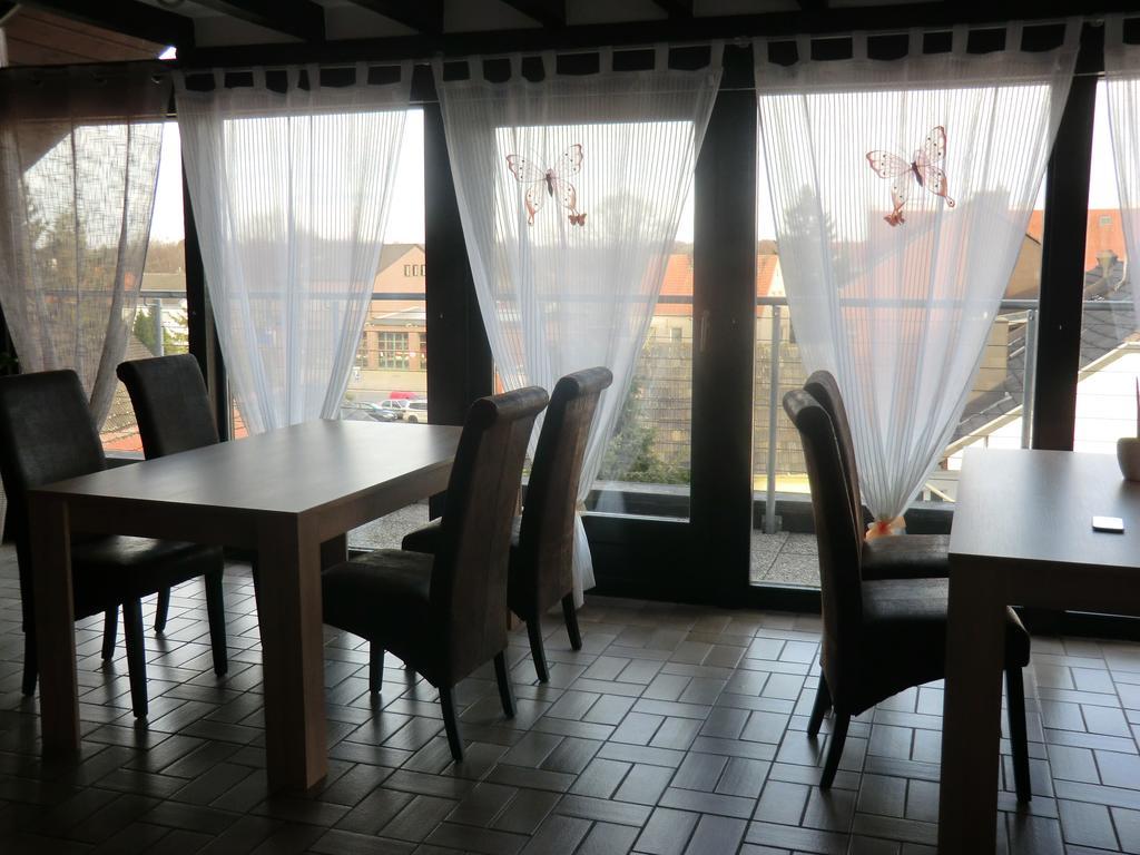 Hotel Garni Julia Linnich Bagian luar foto