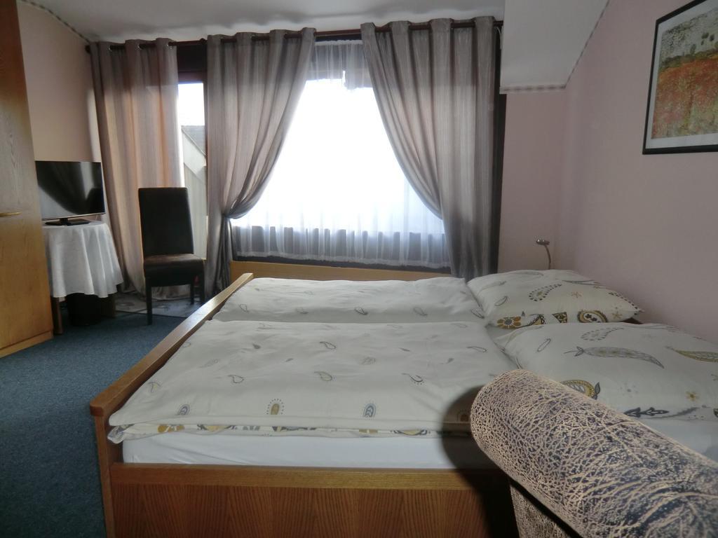 Hotel Garni Julia Linnich Ruang foto