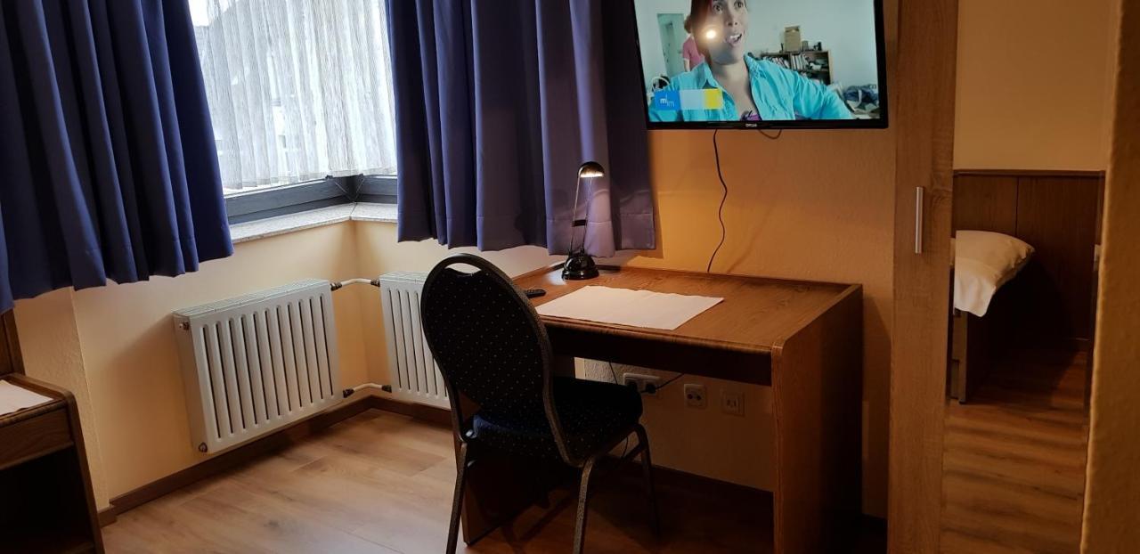 Hotel Garni Julia Linnich Bagian luar foto