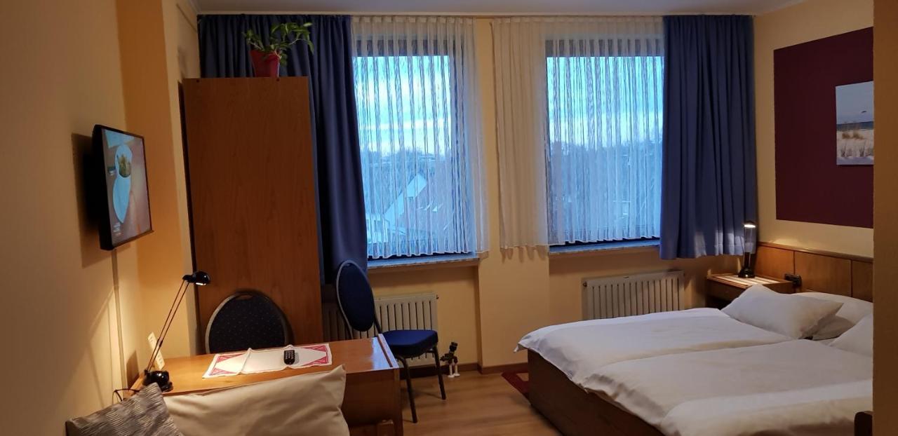 Hotel Garni Julia Linnich Bagian luar foto